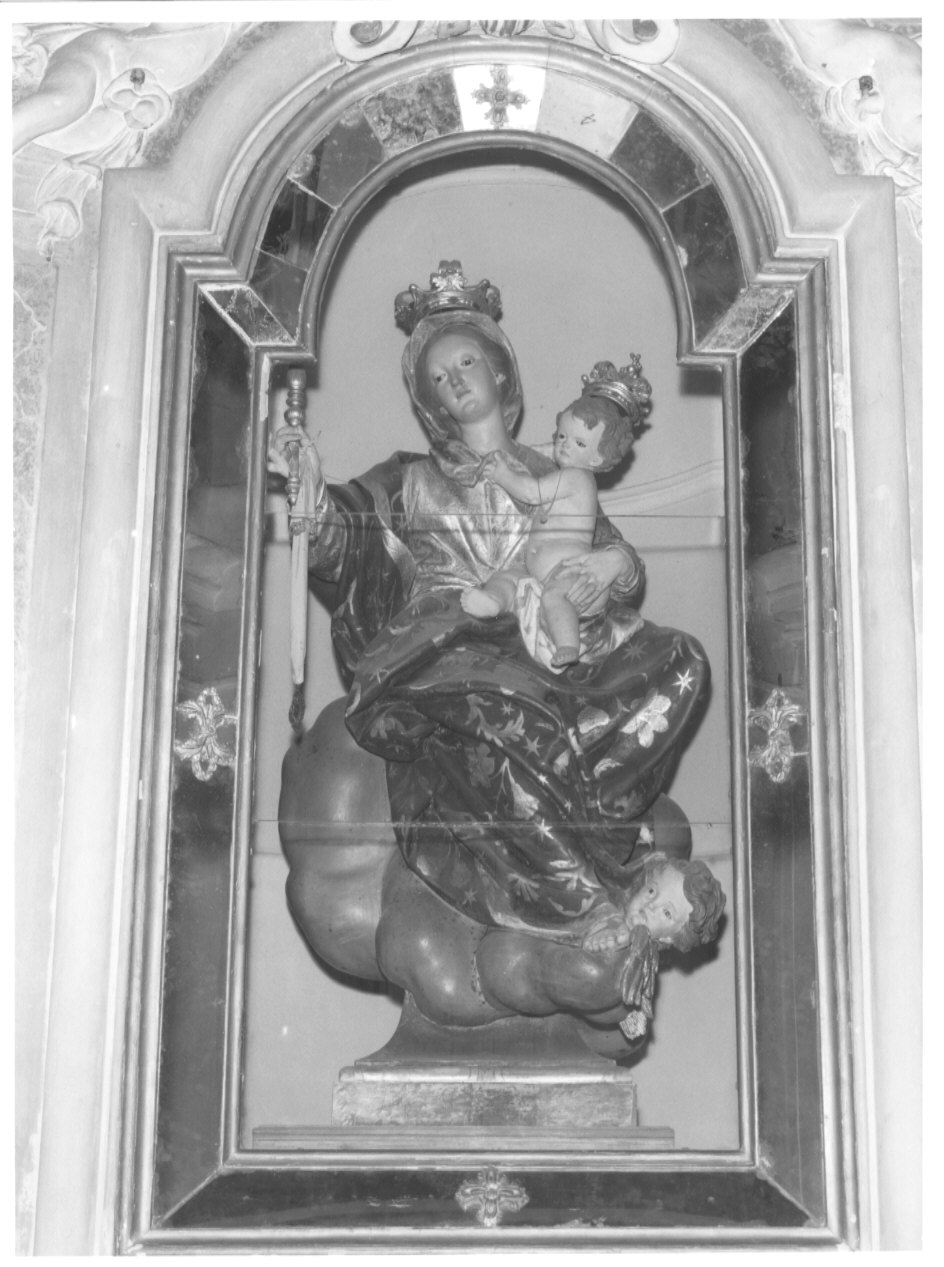 Madonna con Bambino (statua, opera isolata) di Maragliano Anton Maria (primo quarto sec. XVIII)