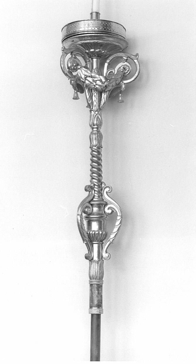 candelabro portatile, opera isolata - bottega lombarda (ultimo quarto sec. XIX)