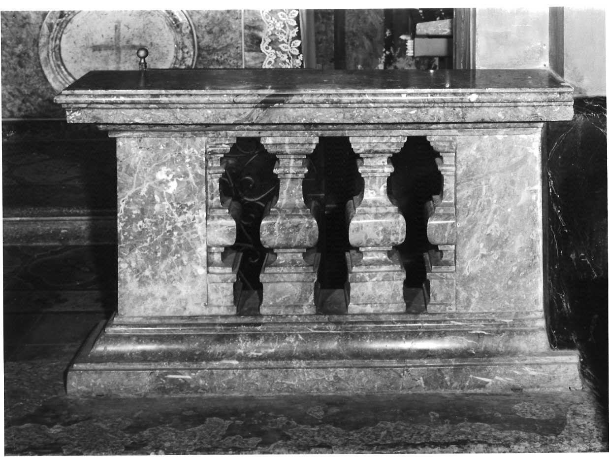balaustrata di altare, opera isolata - bottega lombarda (fine sec. XVII)
