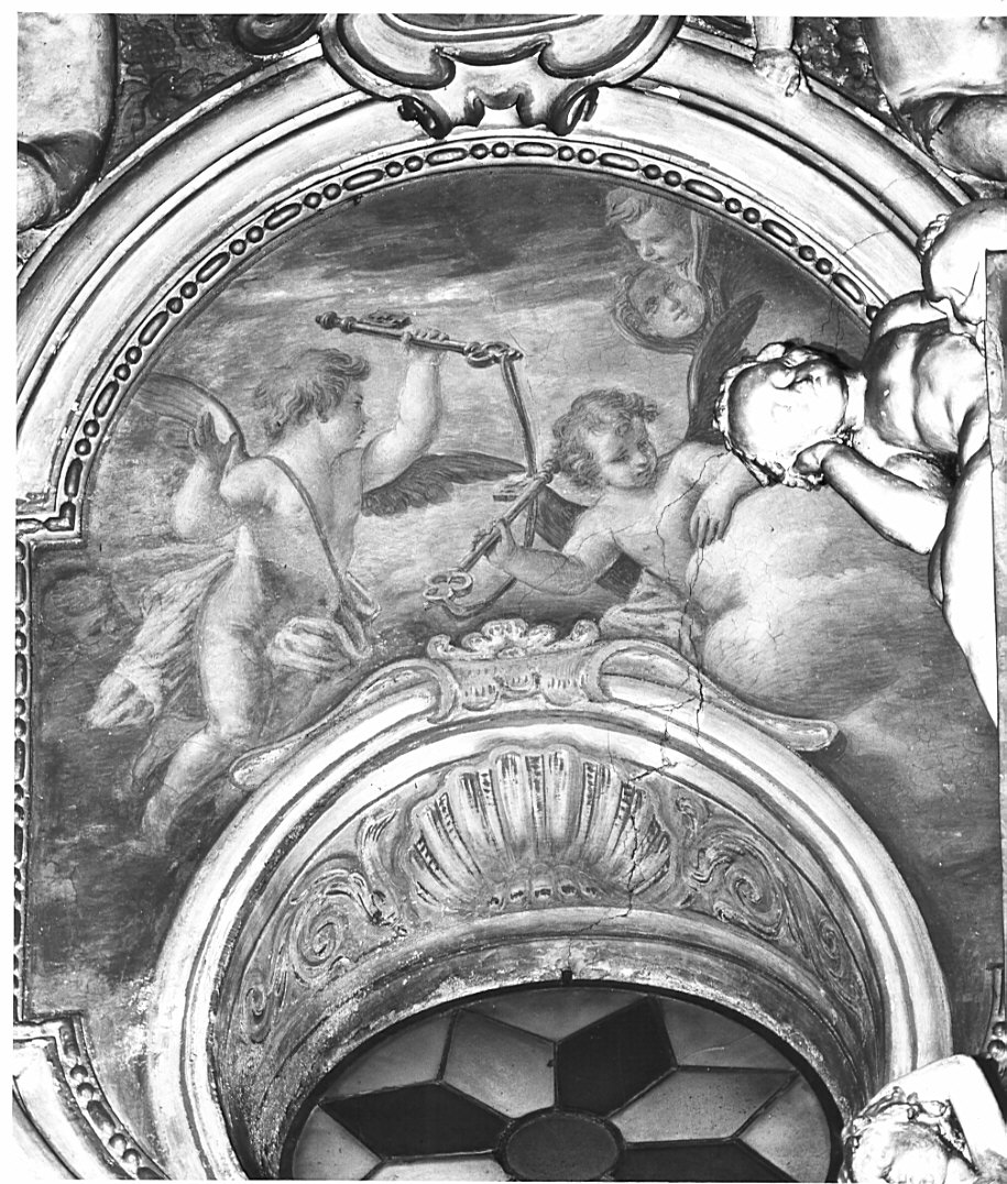 angeli recanti le chiavi di San Pietro (dipinto, elemento d'insieme) di Ghisolfi Giovanni (attribuito) (sec. XVII)