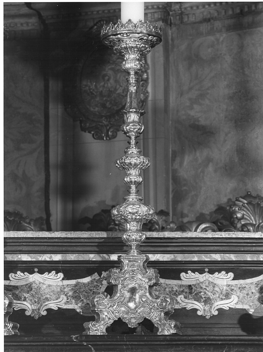 candeliere d'altare - ambito lombardo (prima metà sec. XVIII)