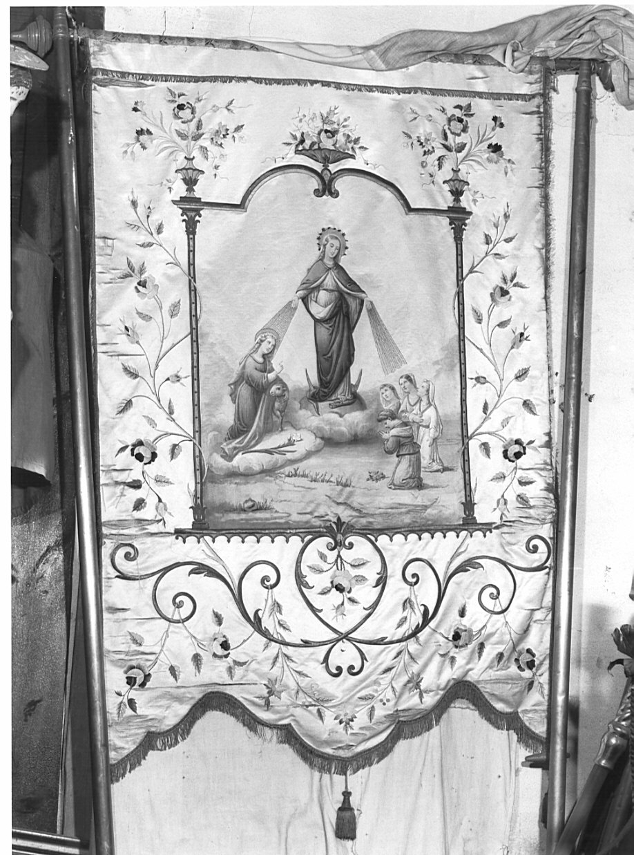 Madonna Immacolata con Sant'Agnese e devoti (stendardo processionale, opera isolata) - ambito lombardo (seconda metà, prima metà sec. XVIII, sec. XIX)