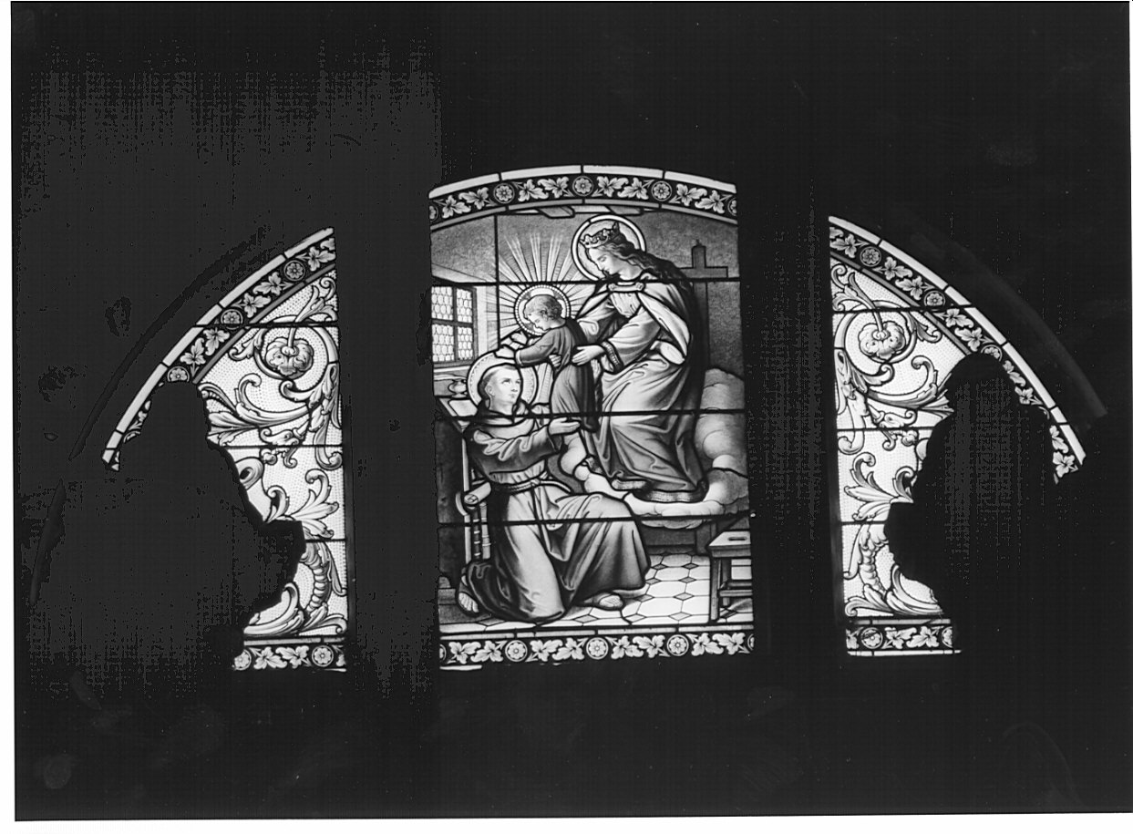 apparizione della Madonna con Bambino a Sant'Antonio da Padova (vetrata, elemento d'insieme) di Jourdin G (sec. XX)