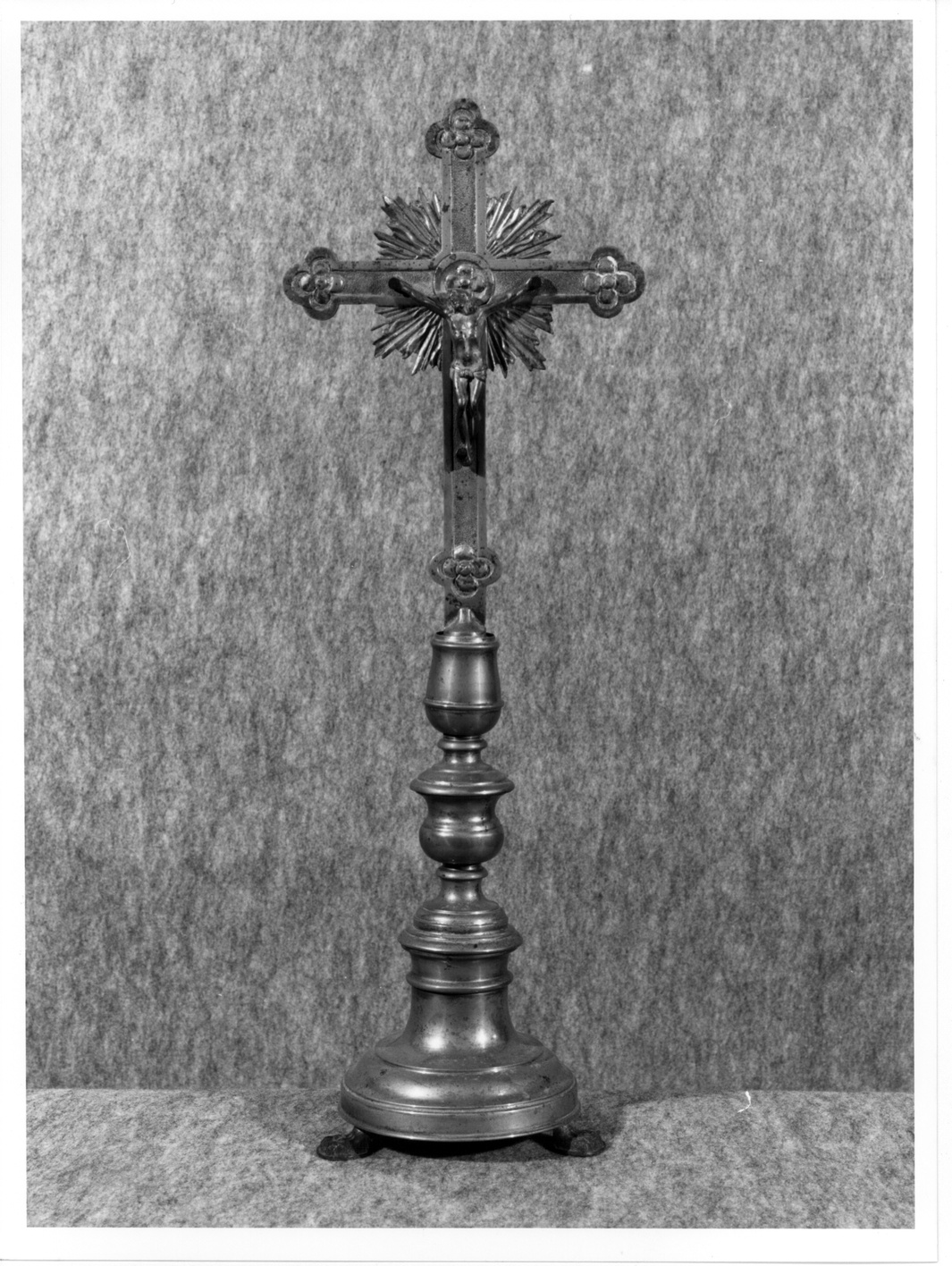 croce d'altare, opera isolata - ambito valtellinese (sec. XIX)