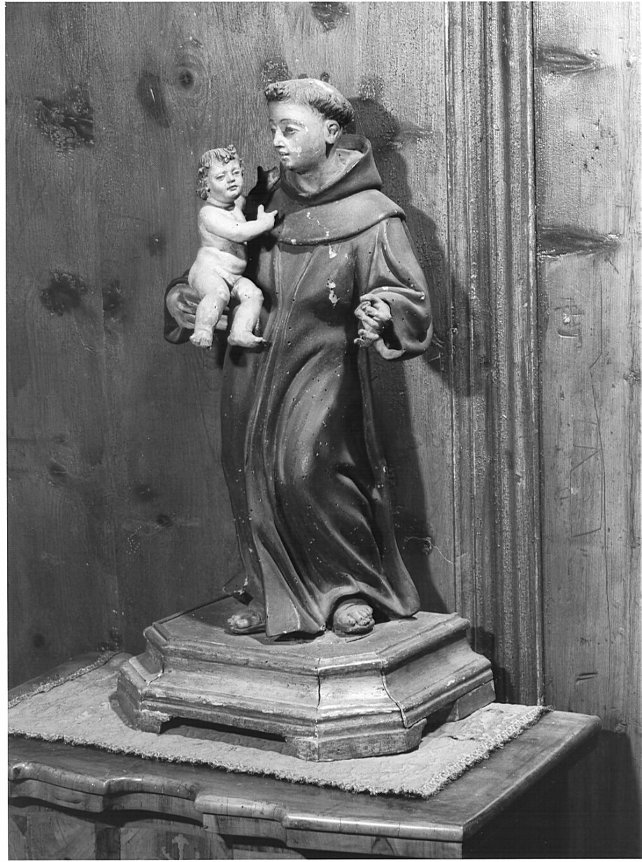 Sant'Antonio da Padova con il bambino (statuetta, opera isolata) - bottega lombarda (prima metà sec. XVIII)