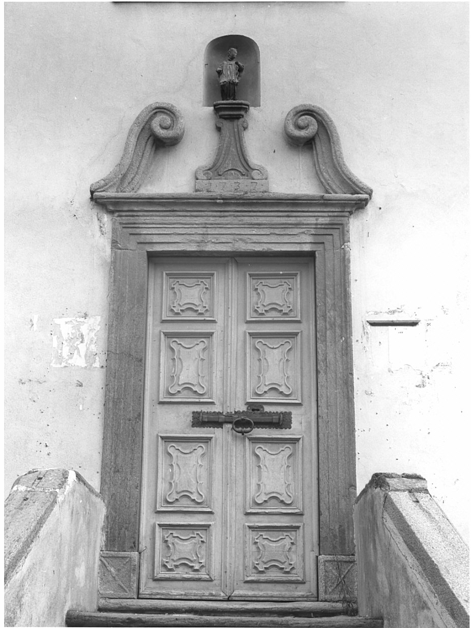 portale, opera isolata - bottega lombarda (sec. XVIII)