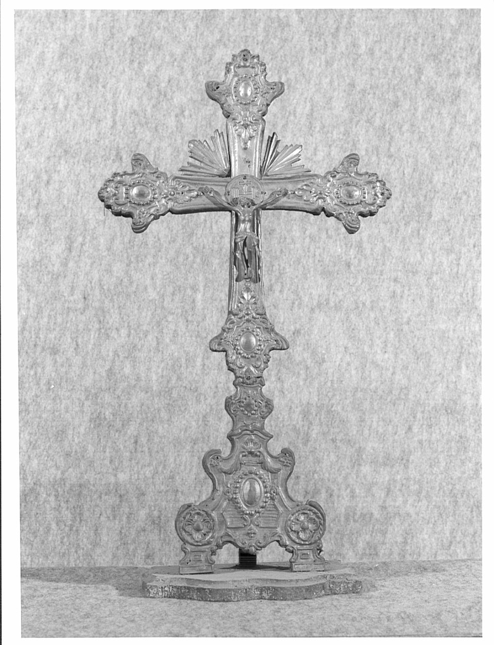 croce d'altare, opera isolata - produzione italiana (sec. XVIII)