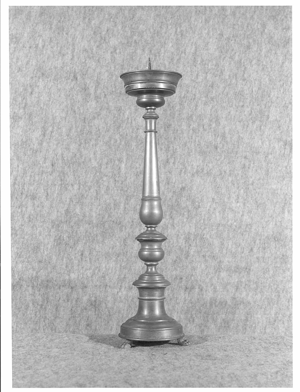 candeliere d'altare, serie - produzione italiana (metà sec. XIX)