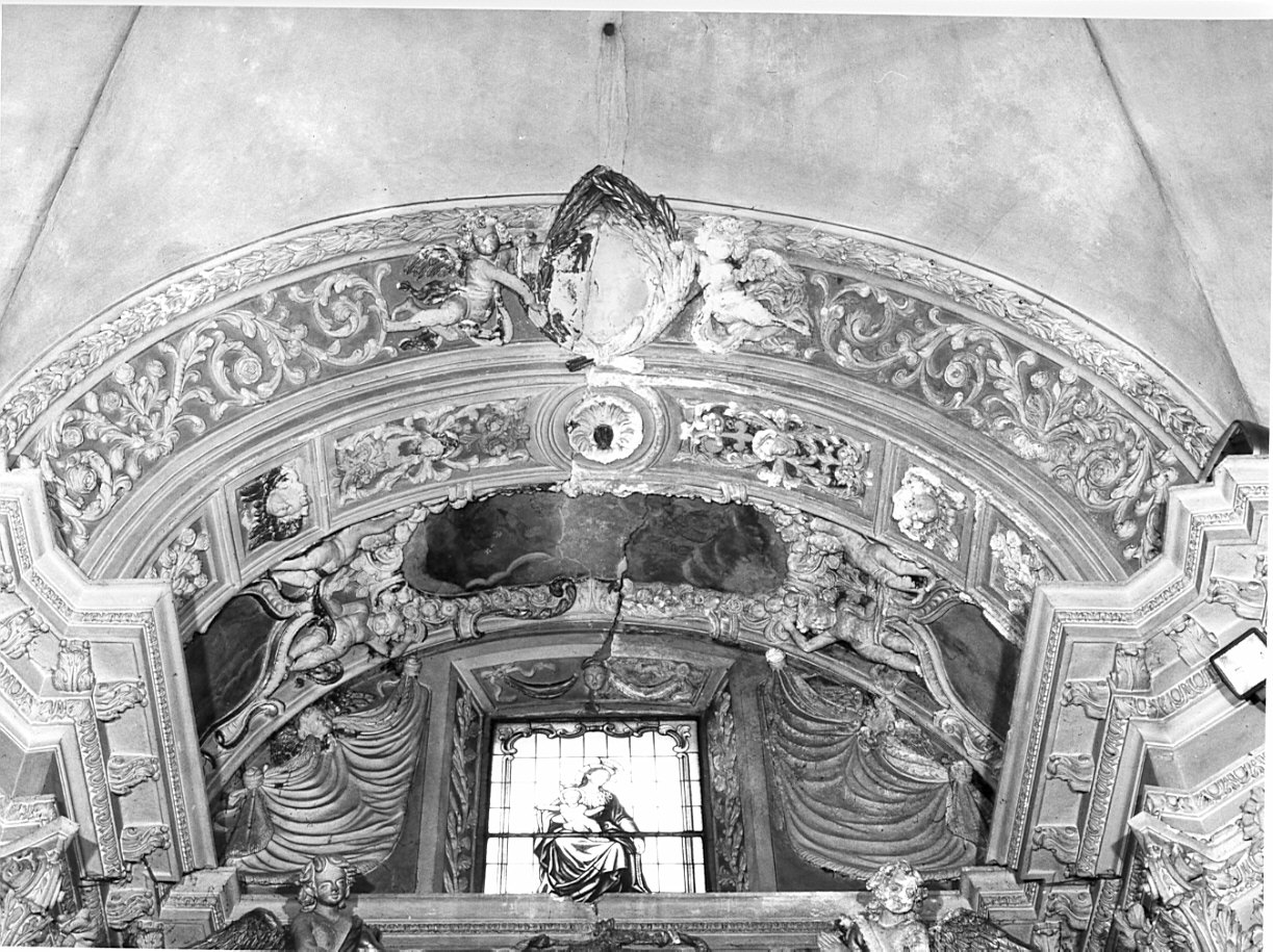 angeli e motivi decorativi fitomorfi (decorazione plastico-pittorica) di Castellazzo Antonio (fine sec. XVII)