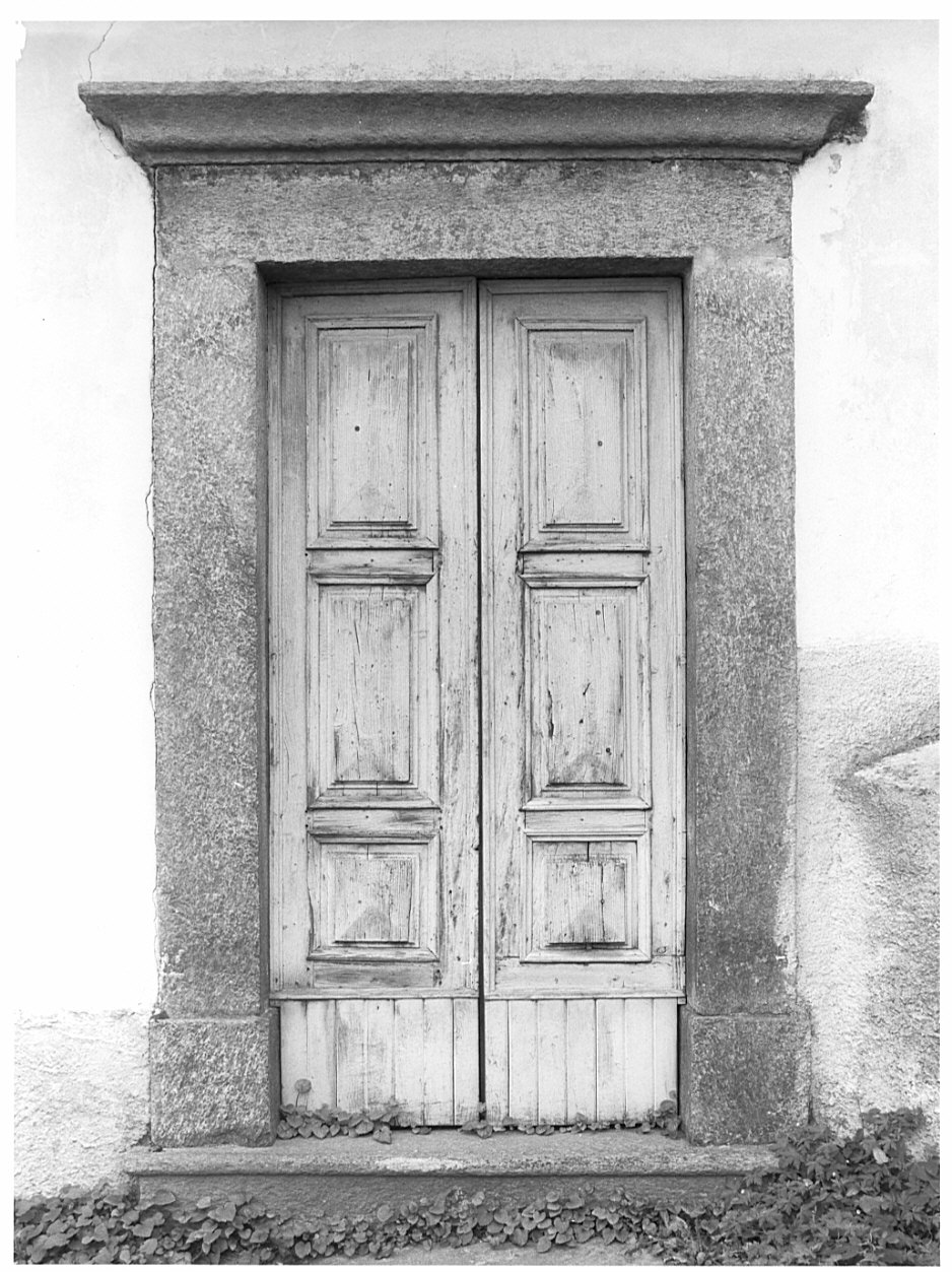 porta, opera isolata - ambito valtellinese (sec. XVIII)