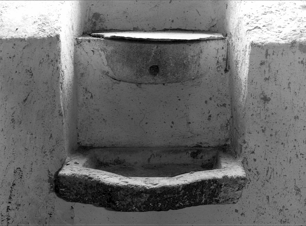 lavabo da sacrestia - ambito valtellinese (sec. XVII)