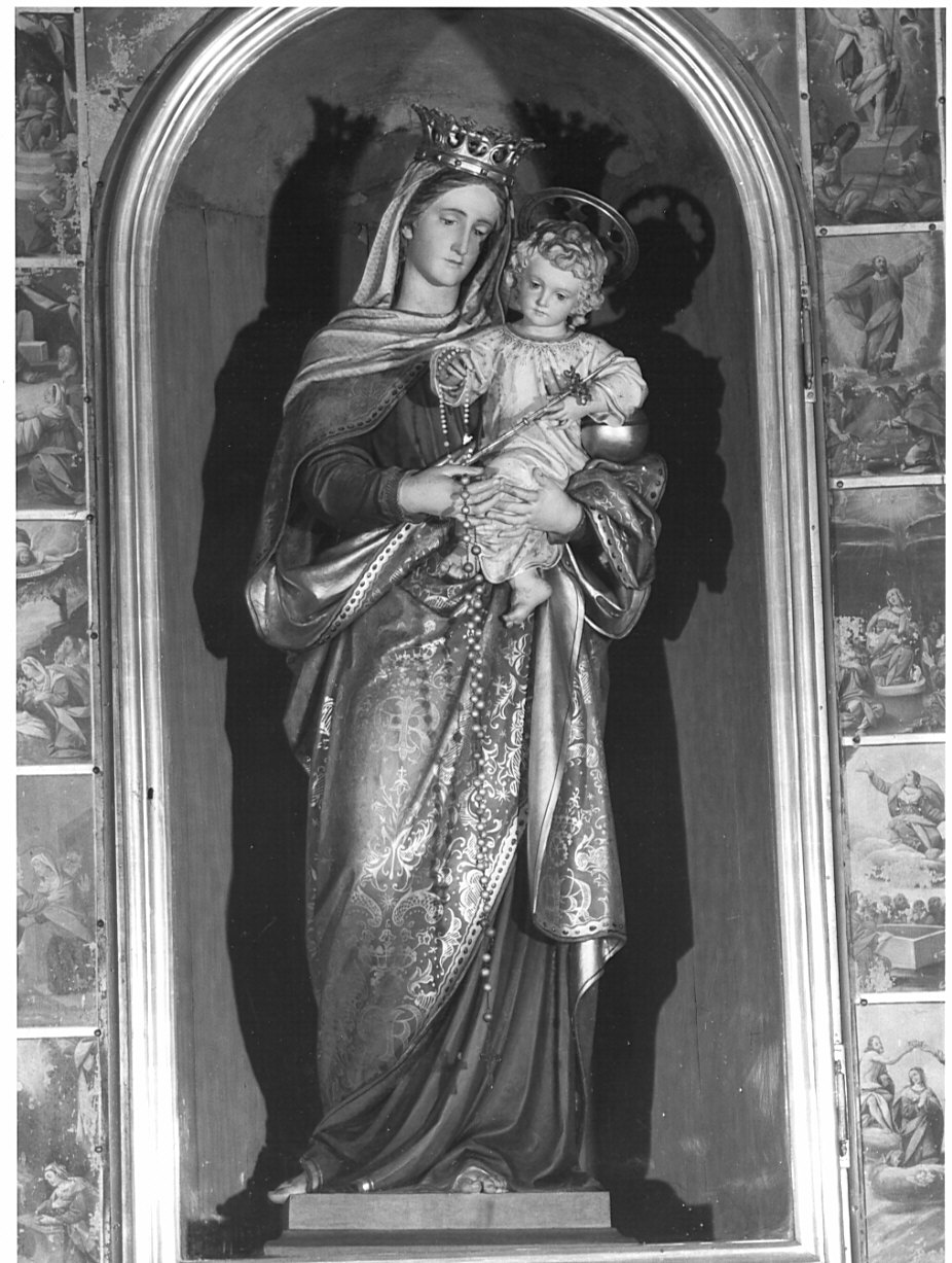 Madonna del Rosario (statua, elemento d'insieme) - produzione lombarda (prima metà sec. XX)