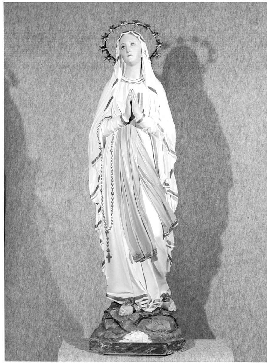 Madonna del Rosario (statua, opera isolata) - produzione italiana (prima metà sec. XX)