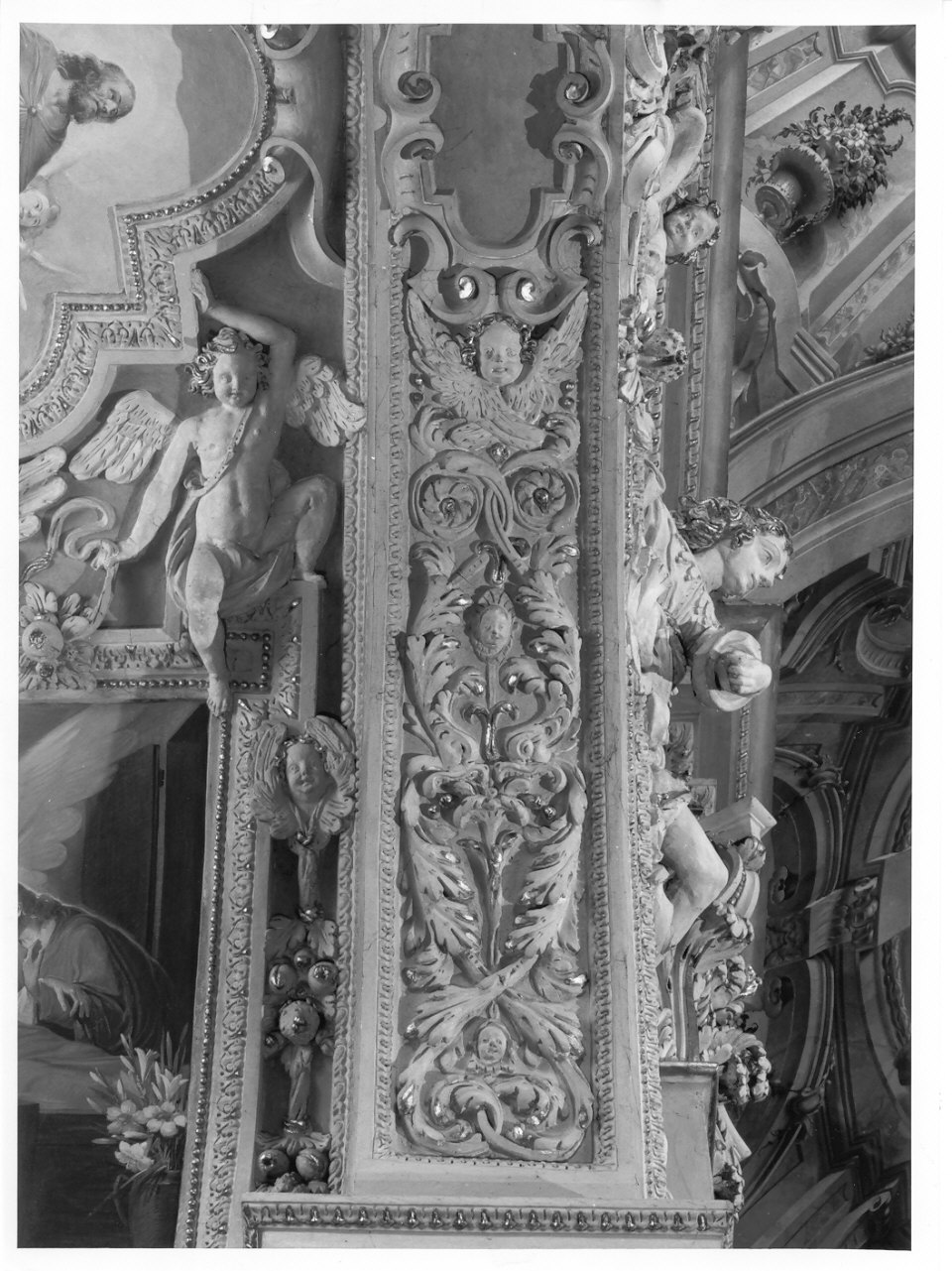 cherubini e motivi decorativi fitomorfi (decorazione plastica, elemento d'insieme) di Casella Alessandro (cerchia) (sec. XVII)