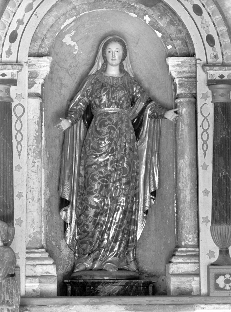 Madonna (statua, opera isolata) - ambito della Val Chiavenna (sec. XIX)