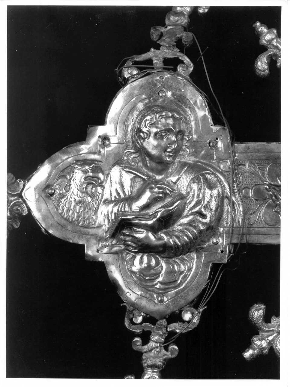 San Giovanni Evangelista (placchetta di croce processionale, elemento d'insieme) - bottega napoletana (sec. XVI)