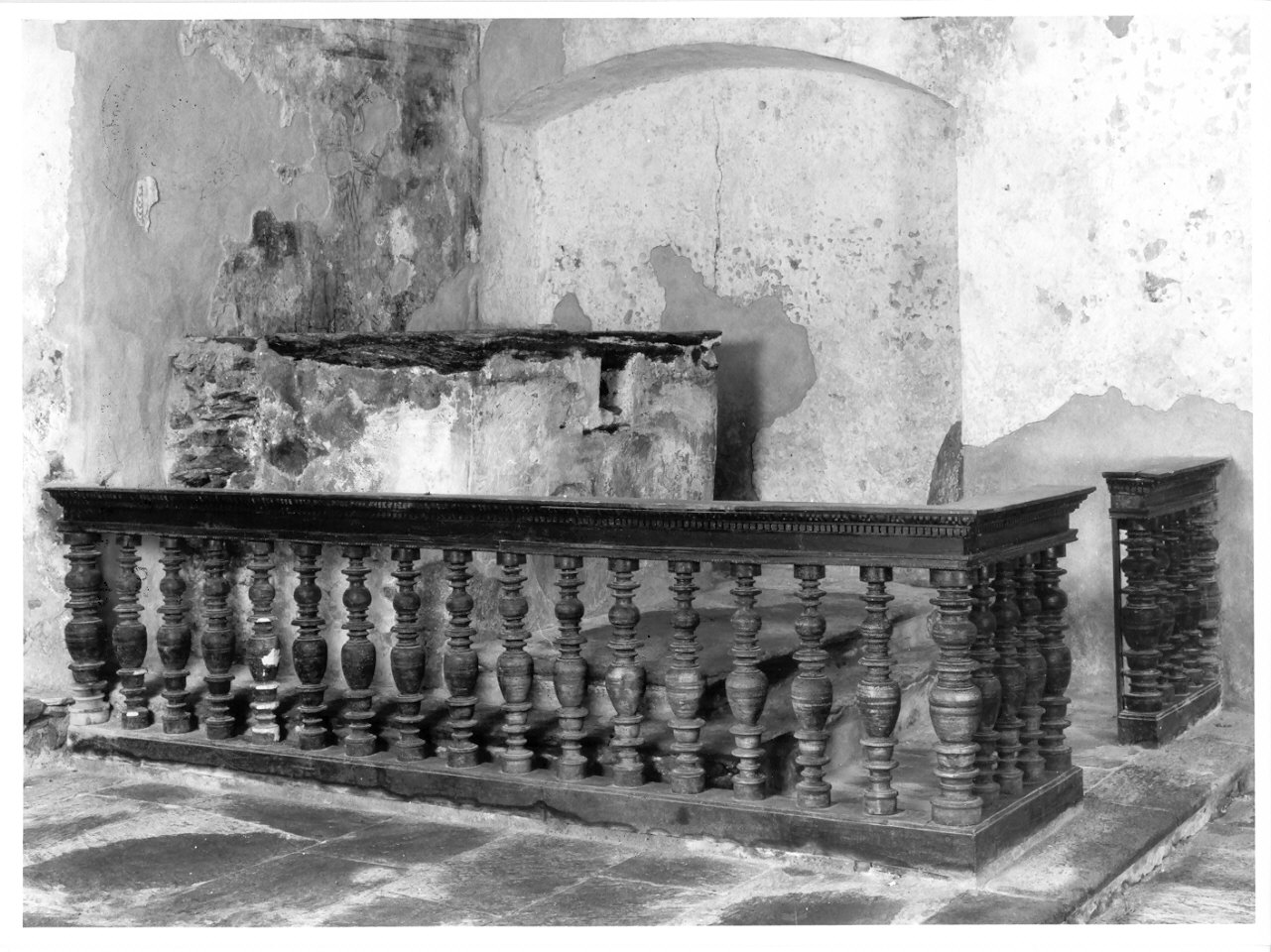 balaustrata di altare, opera isolata - ambito valtellinese (primo quarto sec. XVII)