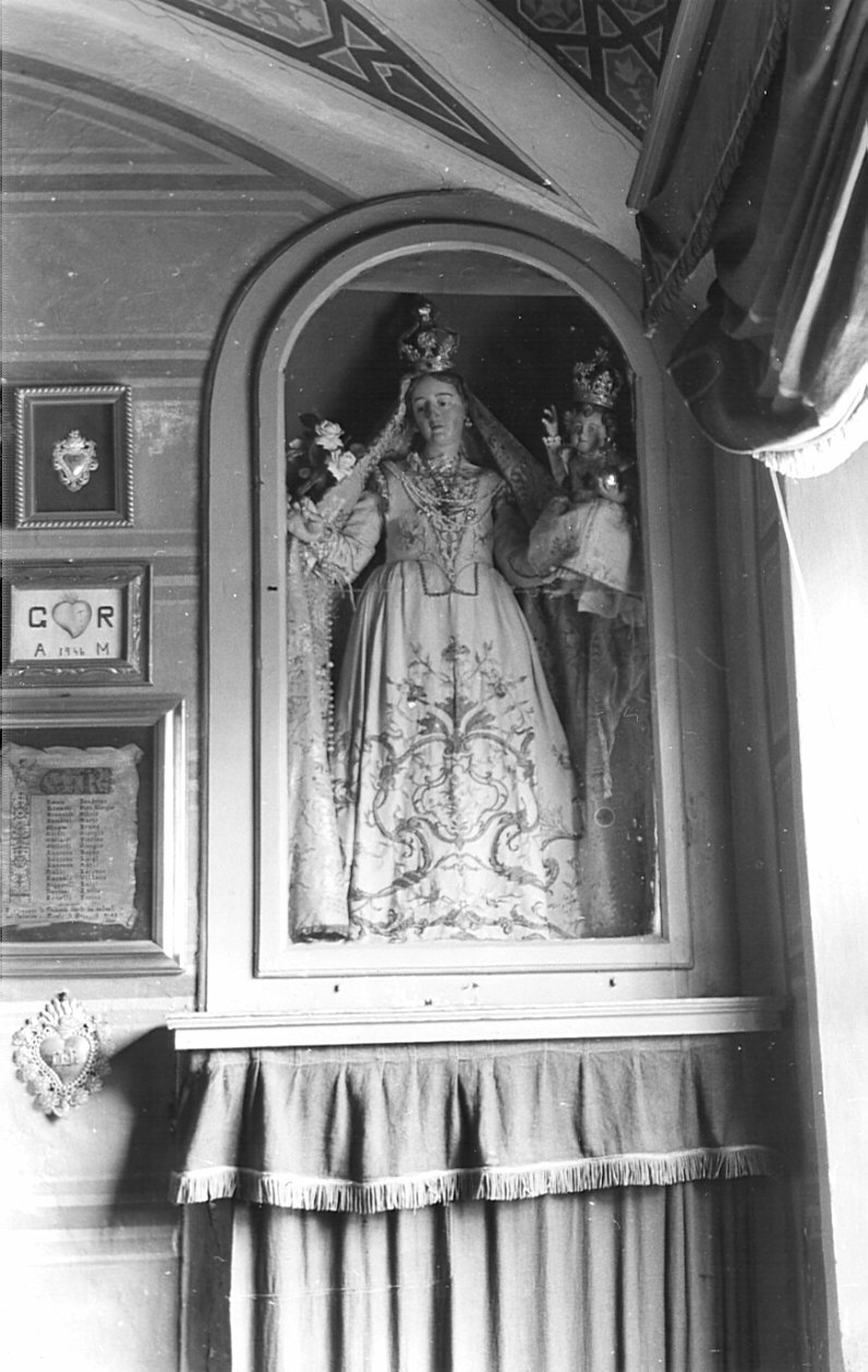 Madonna con Bambino (statua, opera isolata) - bottega bergamasca (sec. XIX)