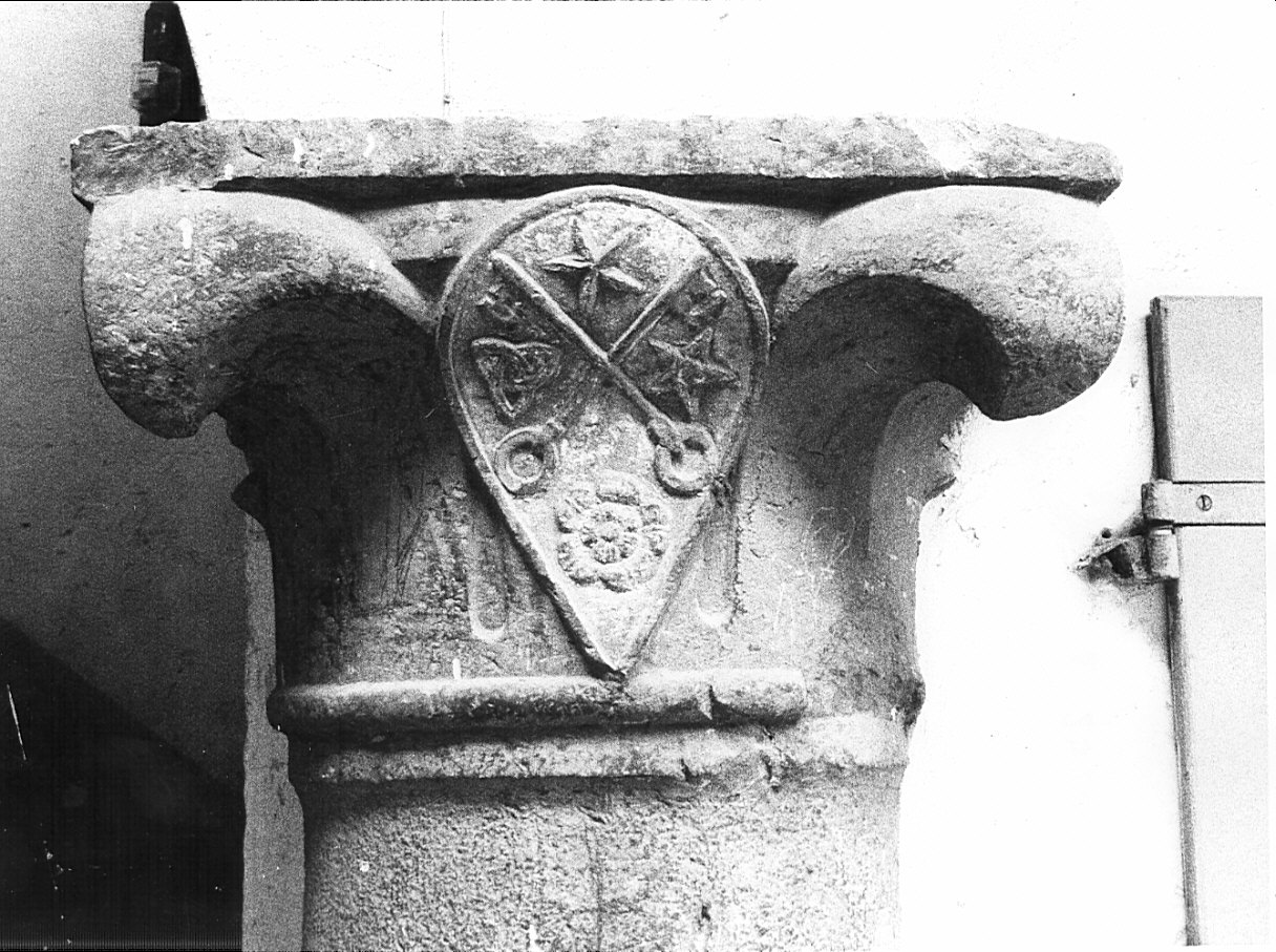 capitello di colonna, opera isolata - bottega bergamasca (sec. XV)