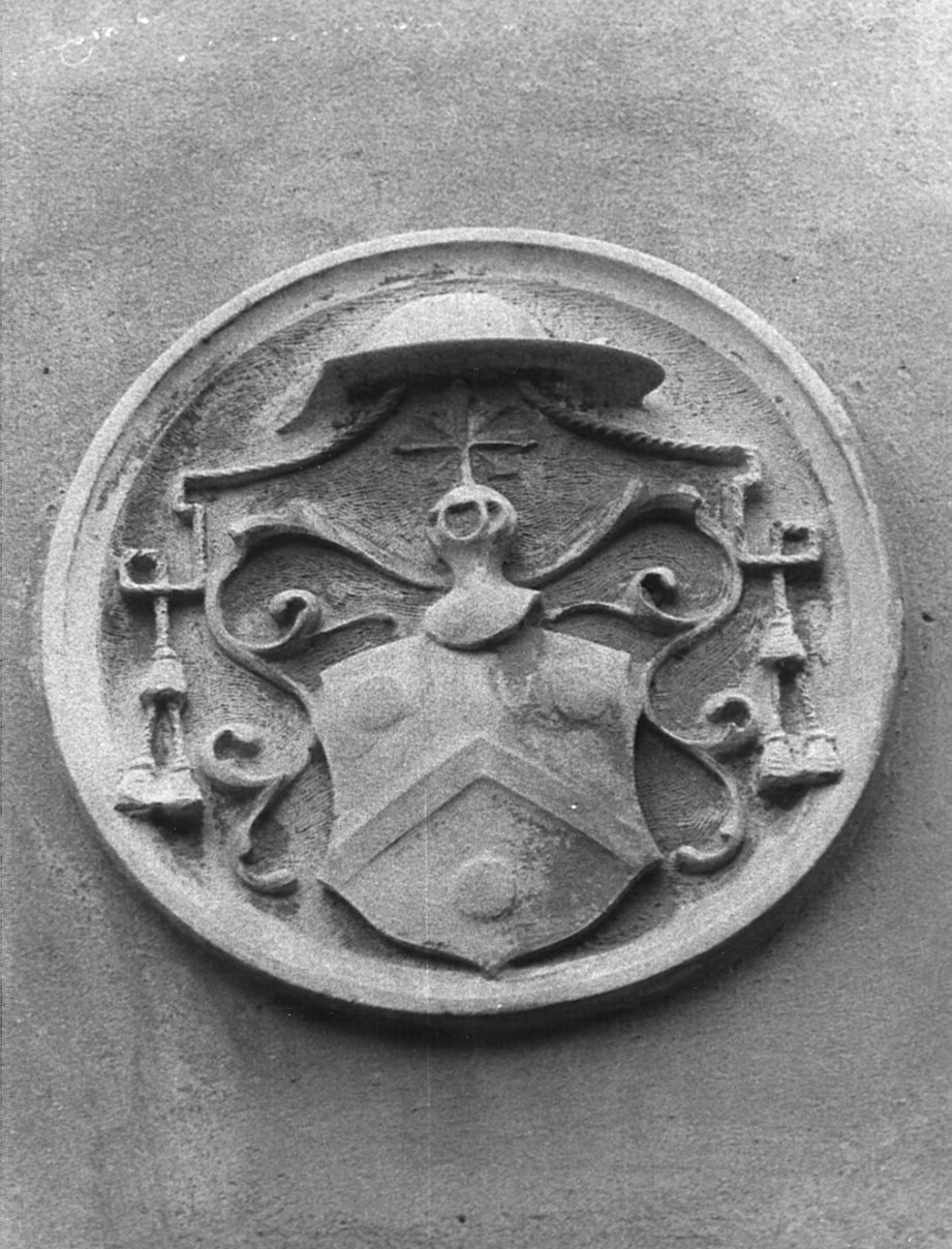 stemma vicariale (rilievo, opera isolata) - bottega bergamasca (seconda metà sec. XVIII)