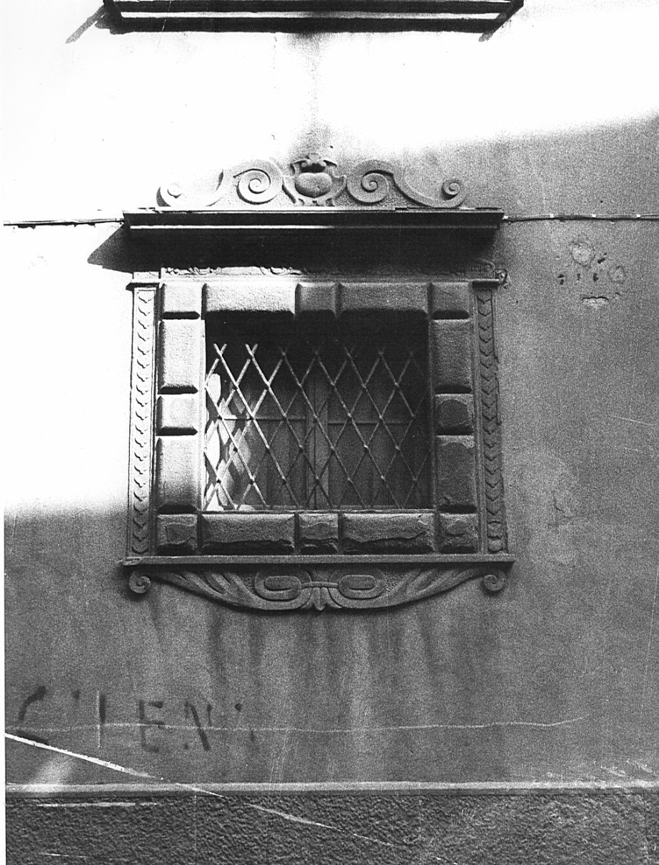 mostra di finestra, opera isolata - bottega bergamasca (sec. XVII)