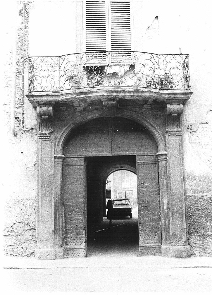 portale - ad arco, opera isolata - bottega bergamasca (metà sec. XVIII)