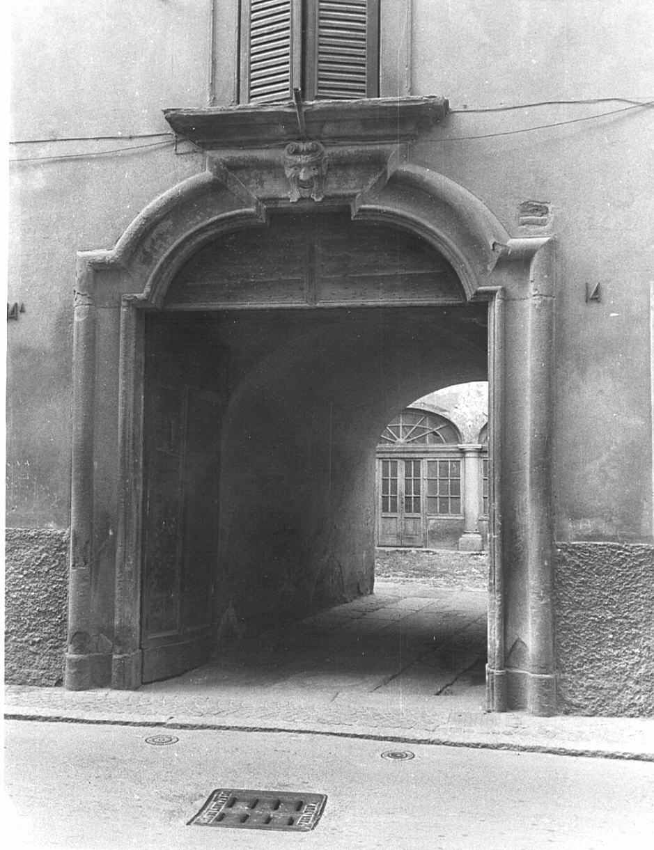 portale, opera isolata - bottega bergamasca (sec. XVIII)