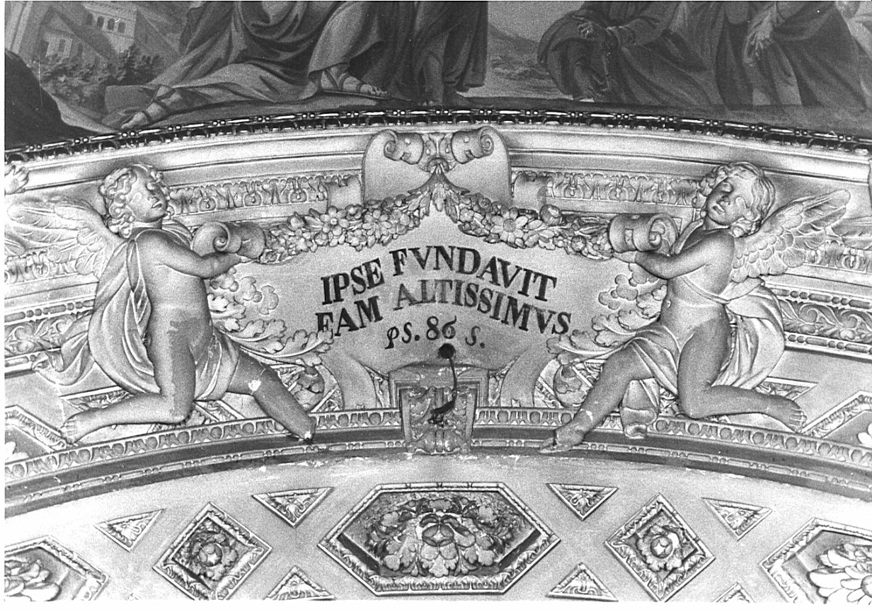 angeli reggicartiglio (rilievo, opera isolata) di Sala Giovanni Angelo (terzo quarto sec. XVII)