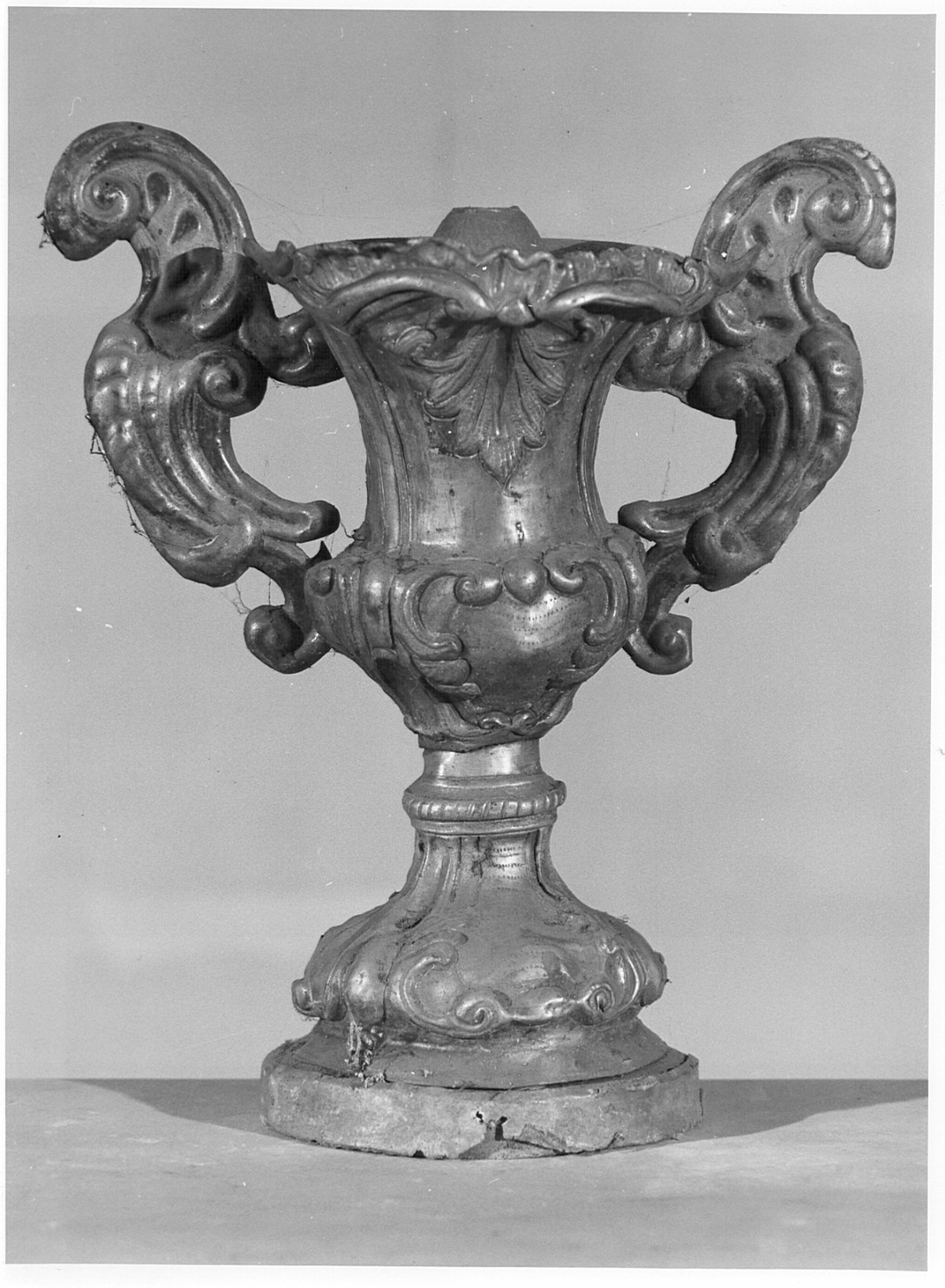 vaso d'altare con composizione floreale, opera isolata - bottega bergamasca (sec. XVIII)