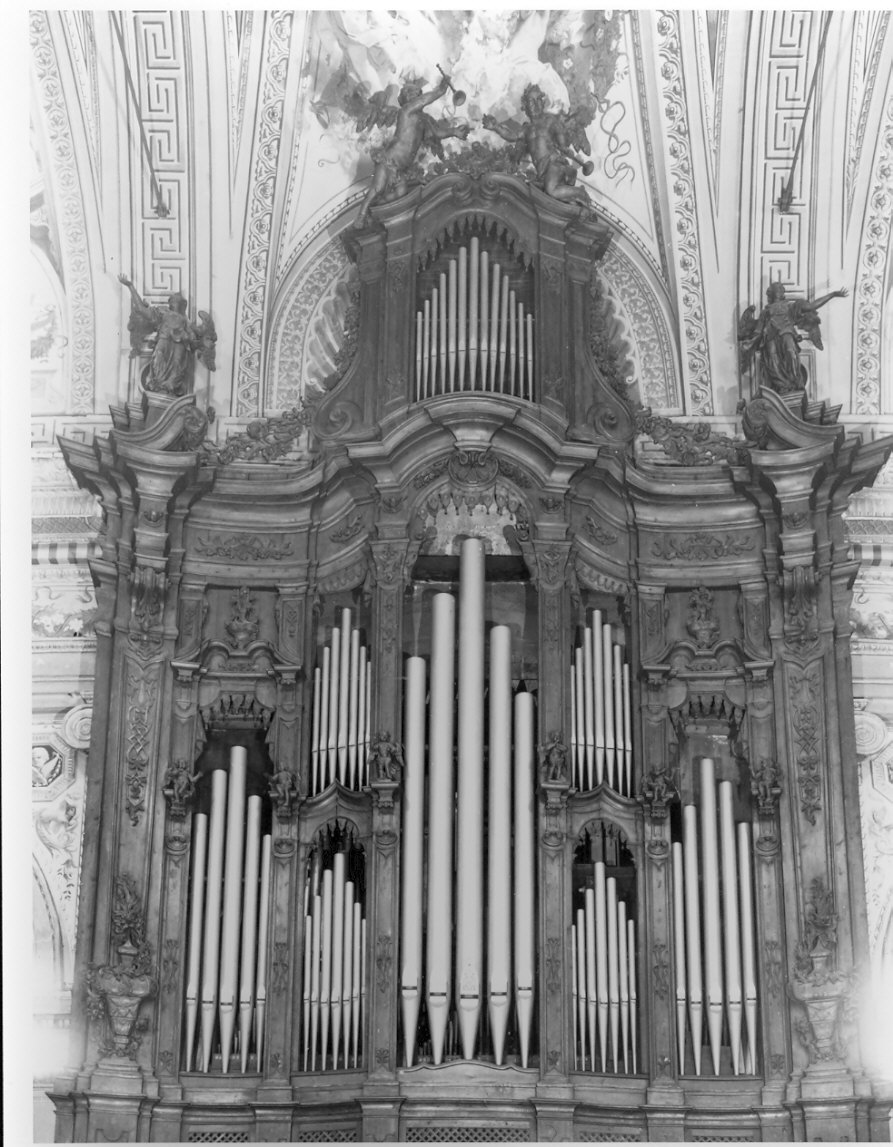 cassa d'organo, opera isolata di Carminati Giovan Battista (sec. XVIII)