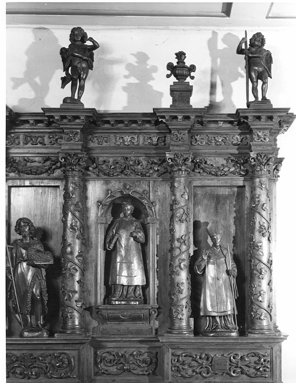 Santo Stefano (statuetta, elemento d'insieme) di Carminati Giovan Battista (primo quarto sec. XVII)