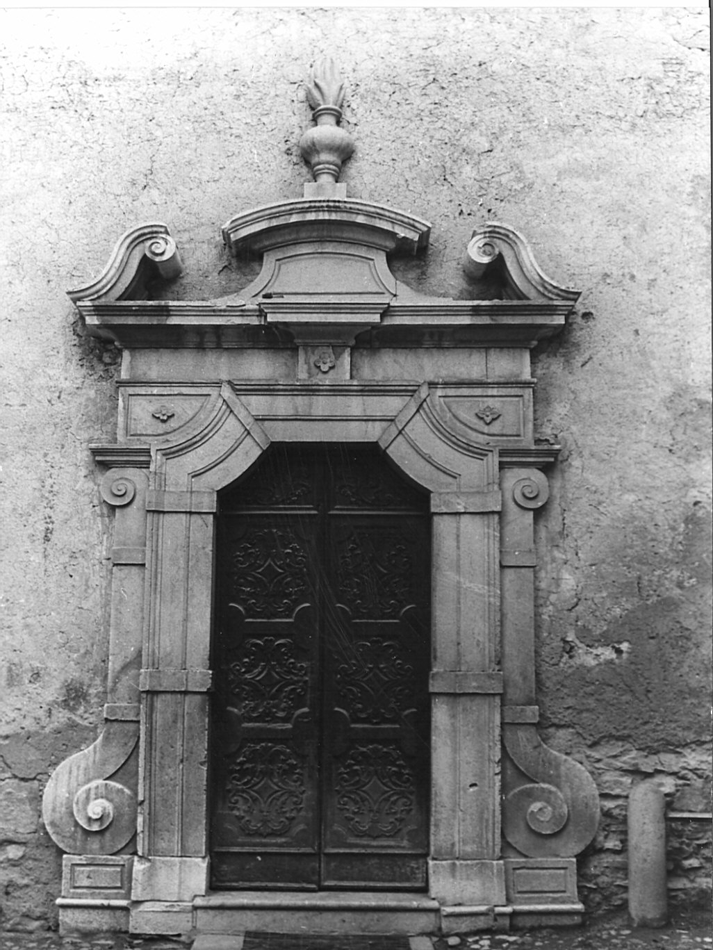 portale, coppia - bottega bergamasca (inizio sec. XVIII)