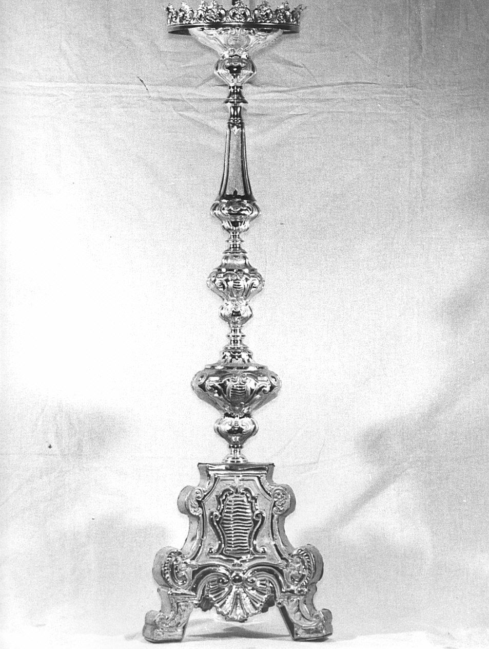 candeliere d'altare, serie - bottega bergamasca (metà sec. XVIII)