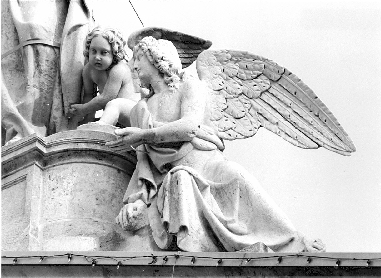 angelo (statua, elemento d'insieme) di Cerli Luigi (sec. XIX)