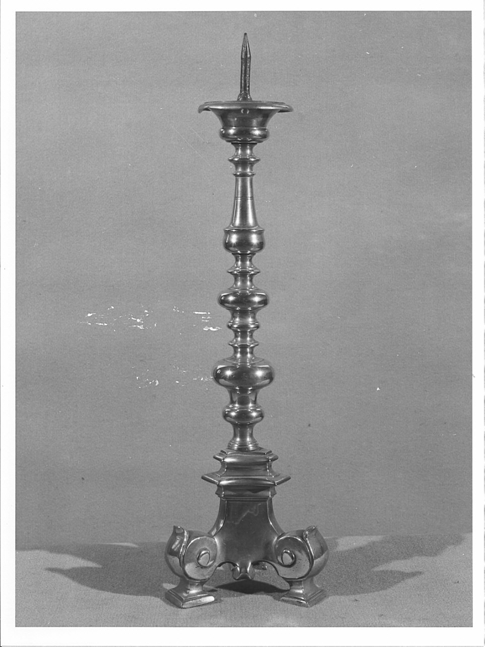 candeliere d'altare, serie - bottega lombarda (?) (sec. XVII)