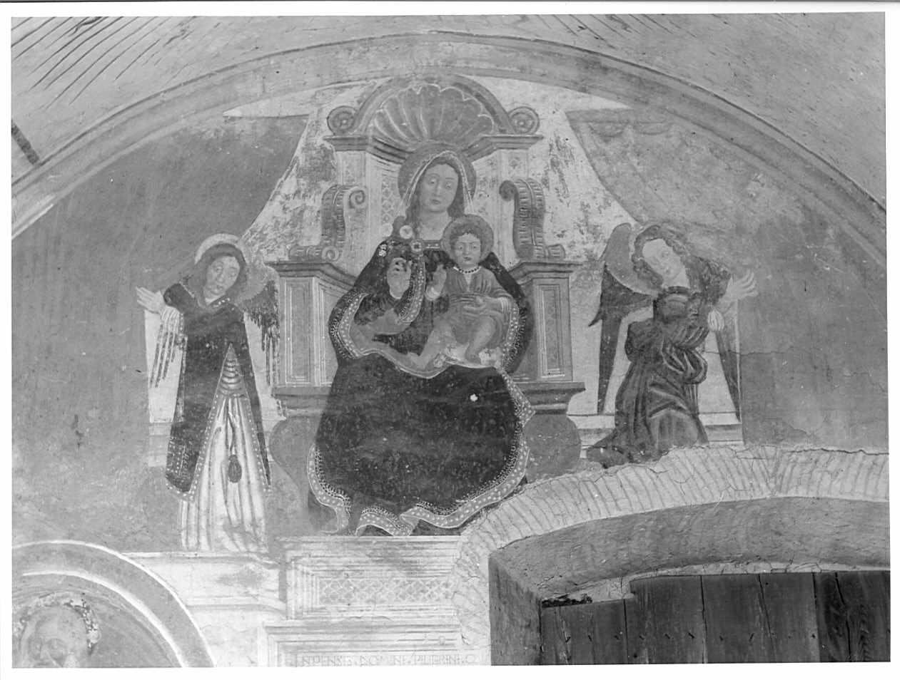 Madonna con Bambino e angeli (dipinto, elemento d'insieme) di Boselli Antonio (cerchia) (secc. XV/ XVI)
