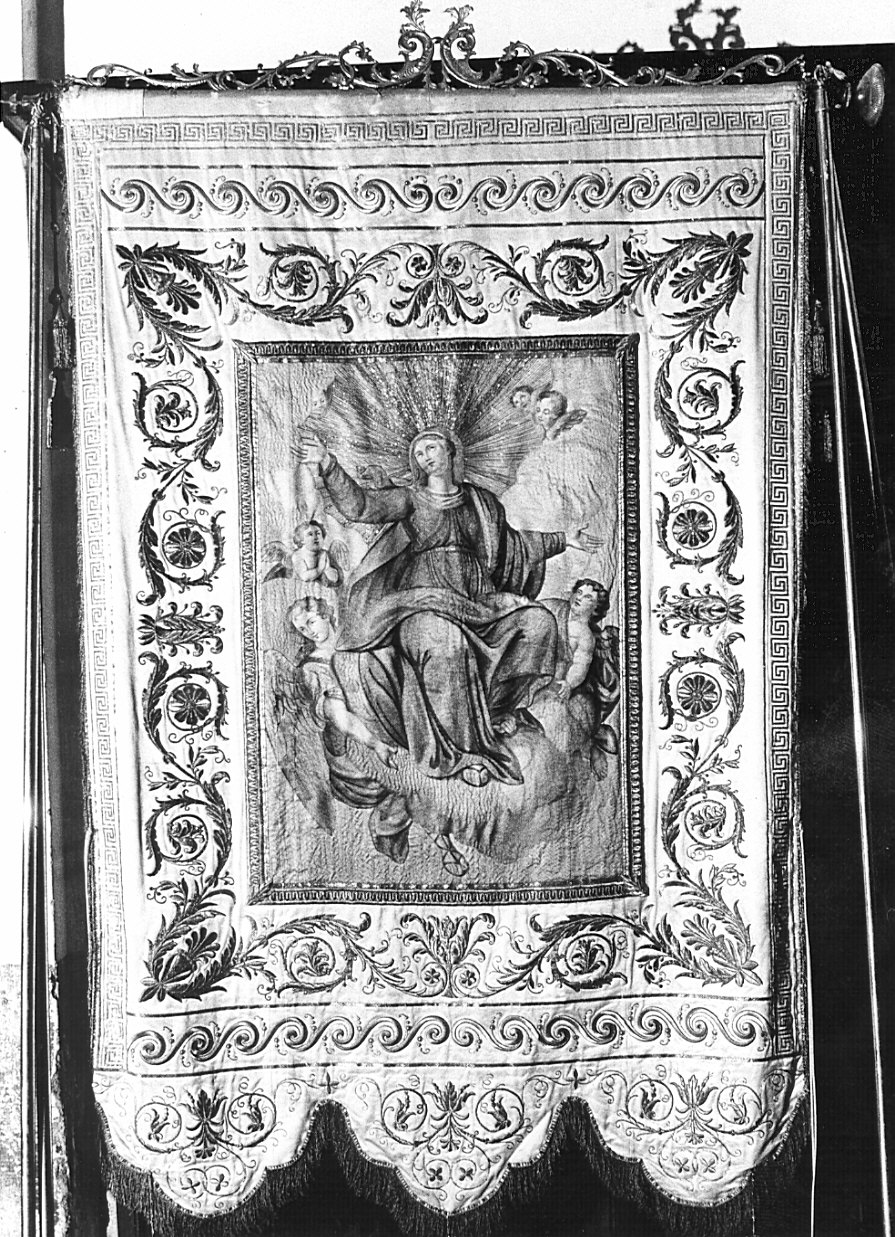 Madonna Assunta con angeli (stendardo processionale, opera isolata) - bottega lombarda (fine/inizio secc. XVIII/ XIX)