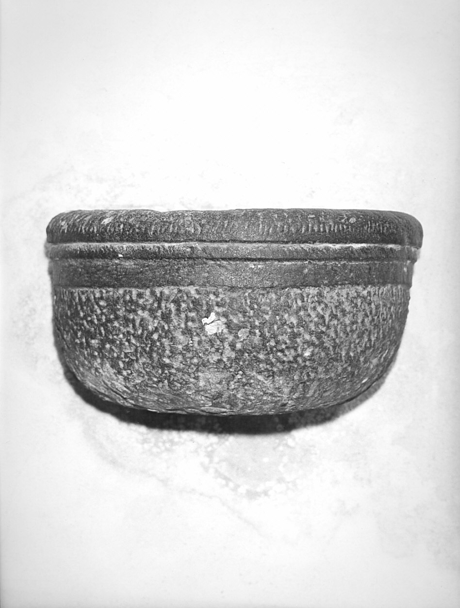 acquasantiera da parete, opera isolata - bottega bergamasca (sec. XVIII)