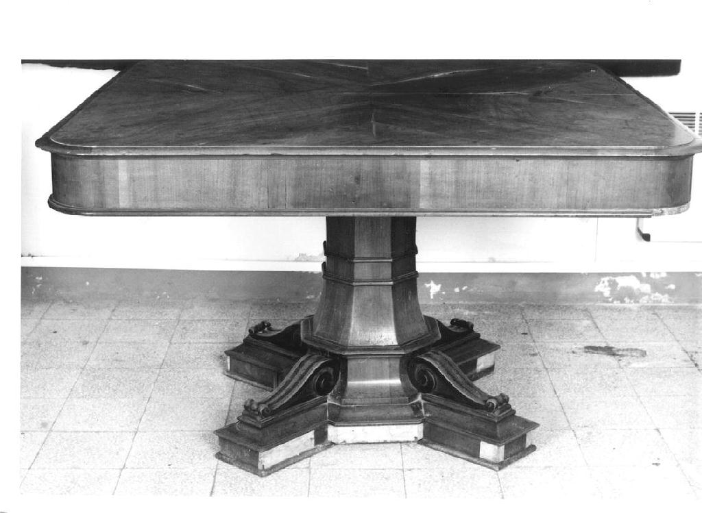 tavolo da centro, opera isolata - ambito Italia settentrionale (seconda metà sec. XIX)