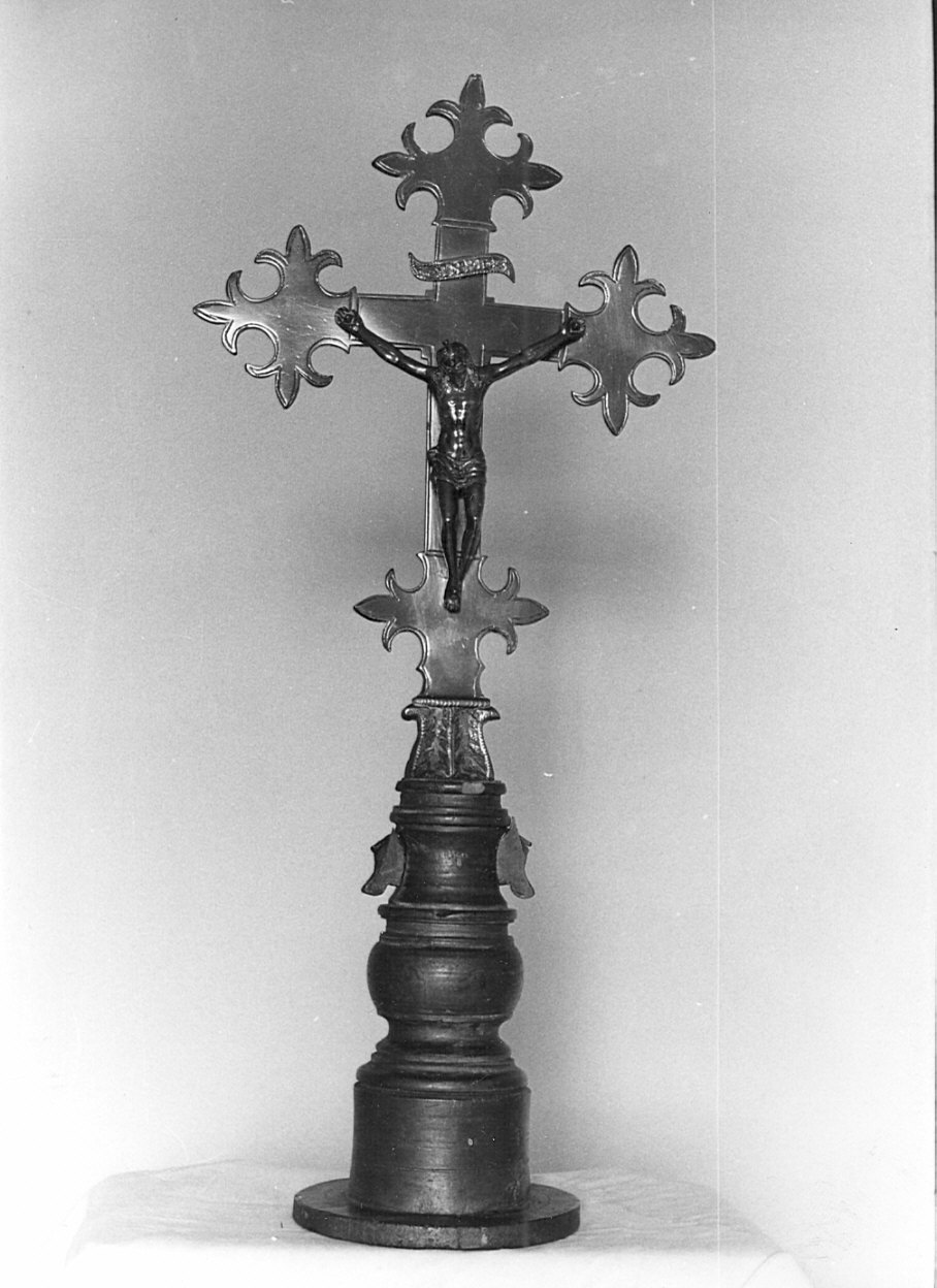 croce d'altare, opera isolata - bottega lombarda (sec. XVII)