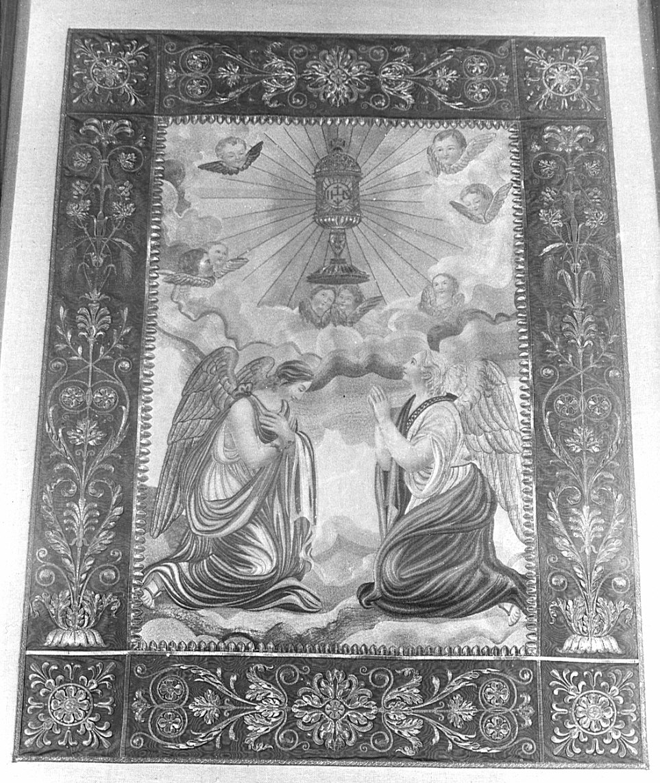 angeli adoranti il calice eucaristico (stendardo) - manifattura italiana (sec. XIX)