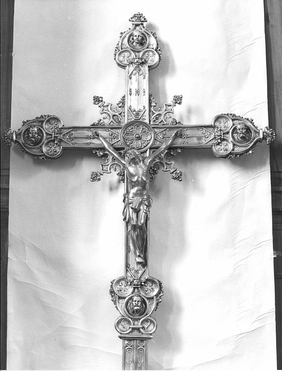 croce processionale - bottega lombarda (inizio sec. XX)