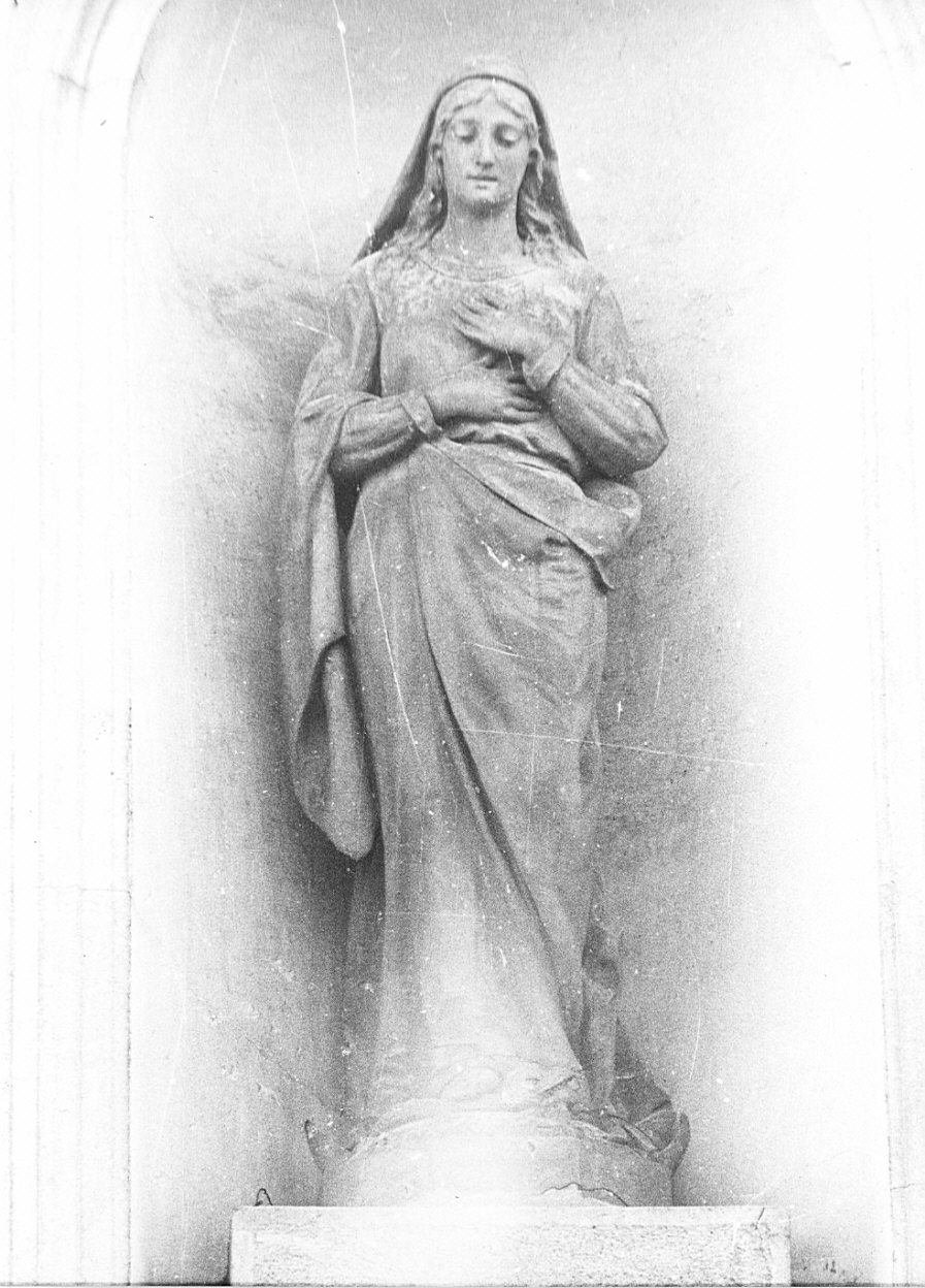 Madonna (statua, opera isolata) - bottega lombarda (sec. XIX)