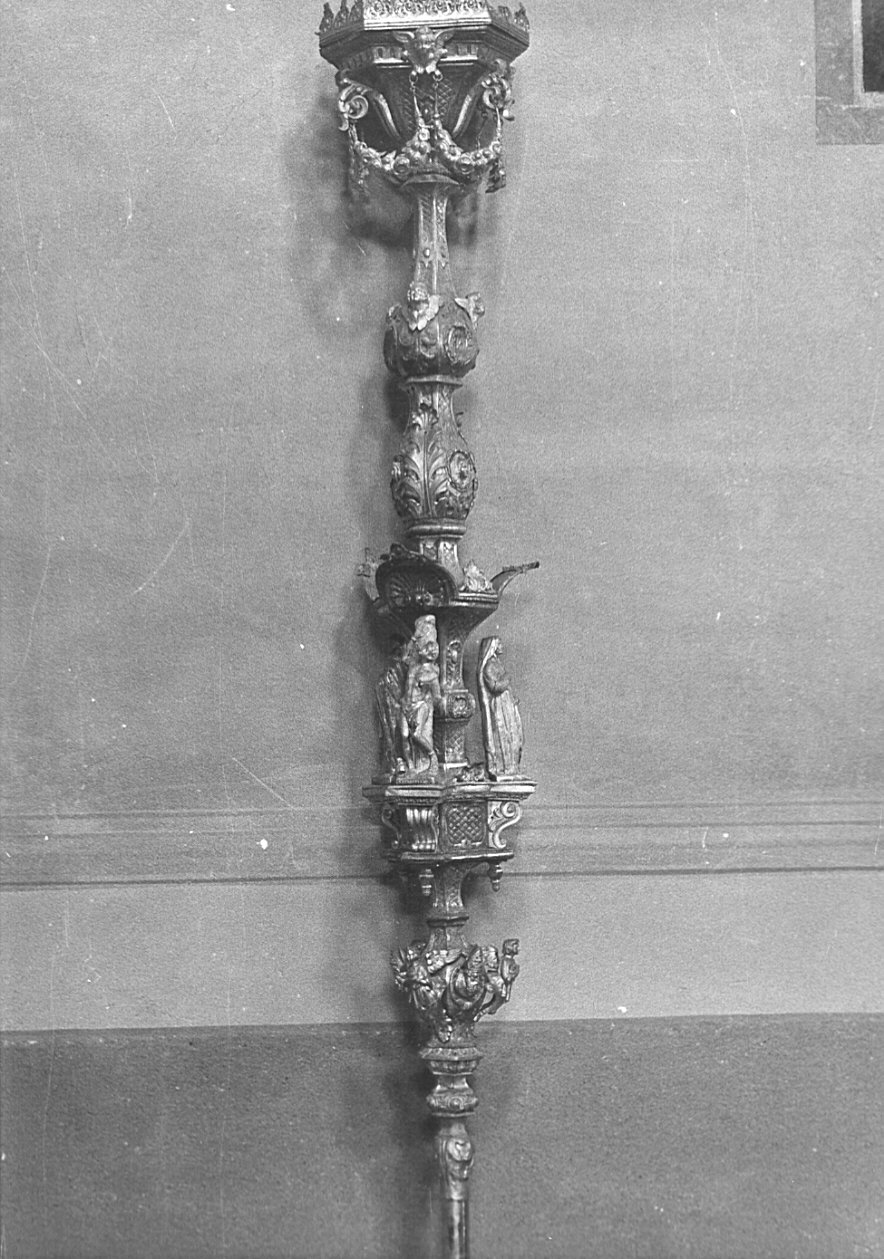 candelabro portatile, coppia - bottega lombarda (fine/inizio secc. XVIII/ XIX)