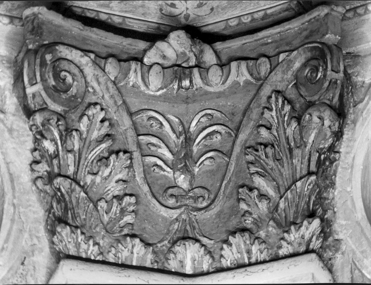 capitello di lesena, serie - bottega lombarda (sec. XVI)