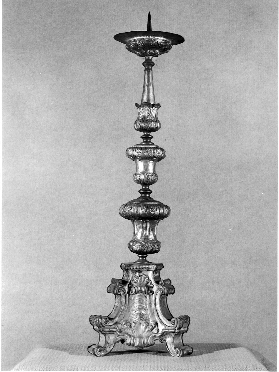 candeliere d'altare, serie - bottega lombarda (prima metà sec. XVIII)
