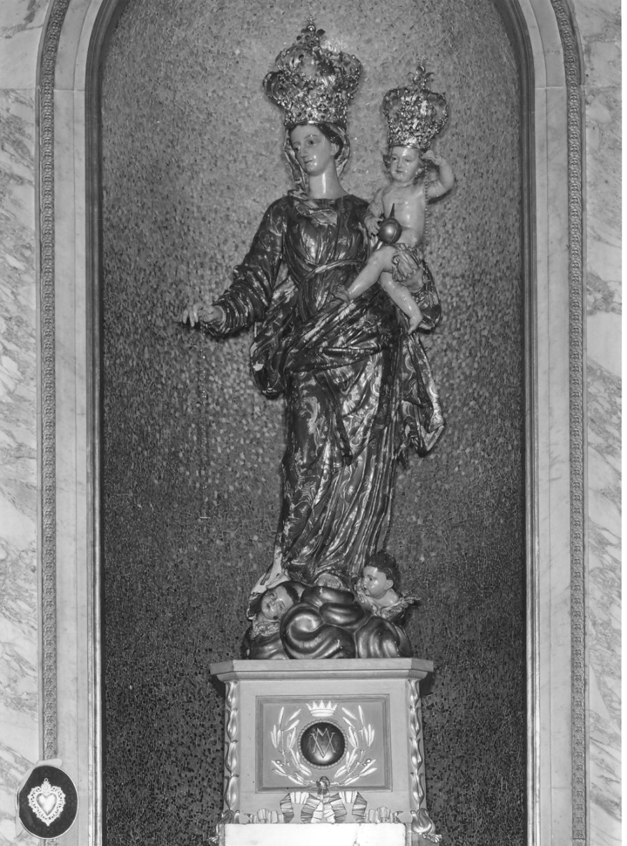 Madonna con Bambino (statua, opera isolata) - bottega lombarda (prima metà sec. XVIII)
