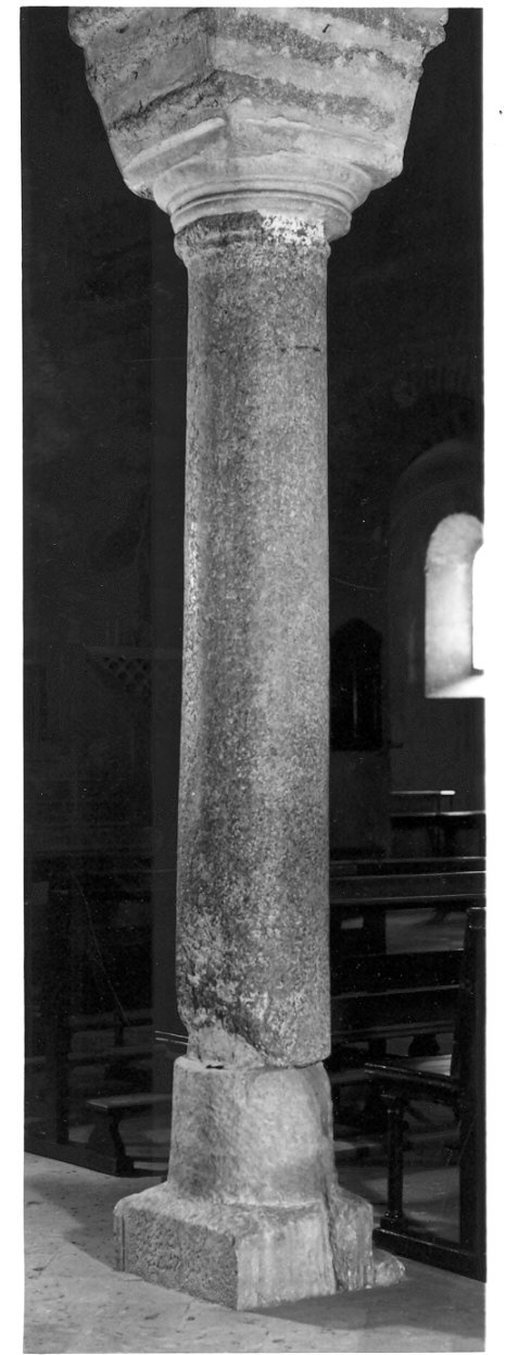 colonna, opera isolata - bottega italiana (fine/inizio sec. V, secc. IX/ X)