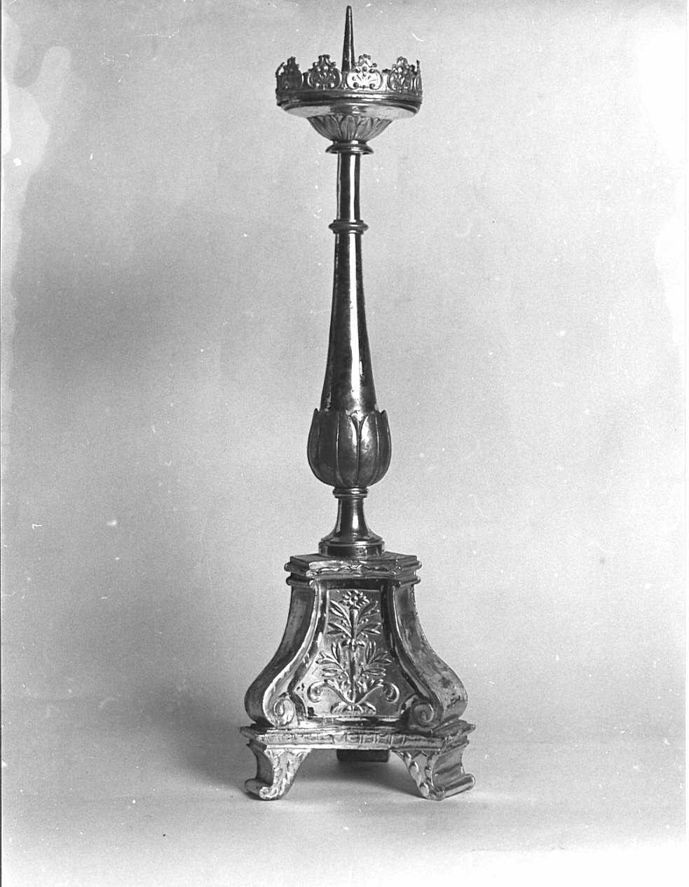 candeliere d'altare, coppia - bottega italiana (sec. XIX)
