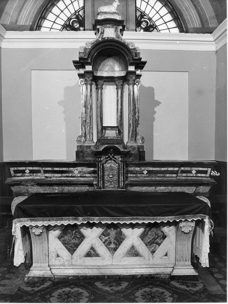 altare, complesso decorativo - bottega italiana (sec. XVIII)